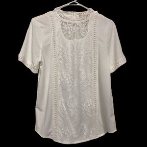 Dean Grace  top with details in the front